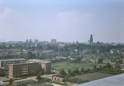 22313 Overzicht van van de omgeving van de Notebomenlaan te Utrecht, vanaf het kantoor van P.T.T. Telecom district ...